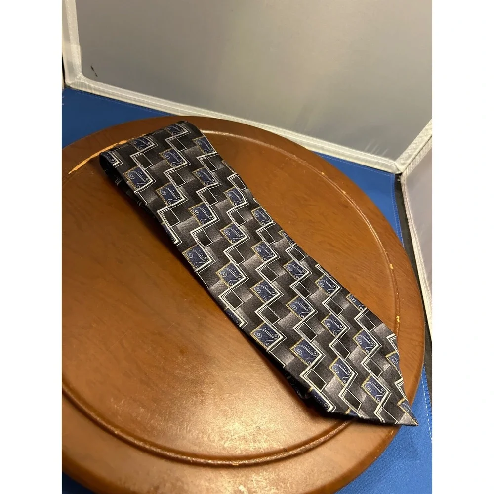 Haggar Blue Men's 100% Silk‎ Tie Geometric Necktie